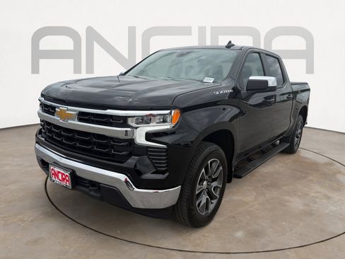 Used 2024 Chevrolet Silverado 1500 LT AWD/4WD image 7