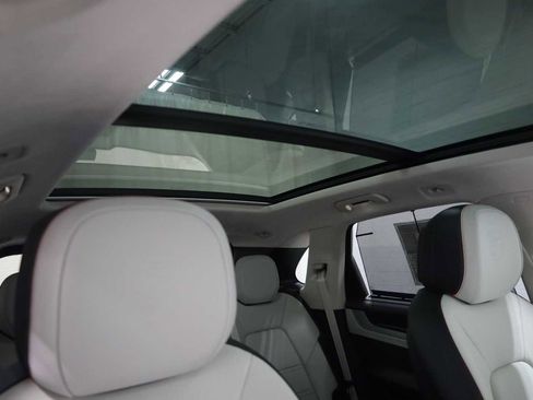 New 2025 Porsche Cayenne GTS image 20