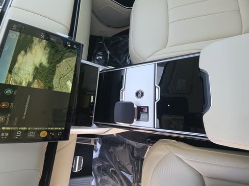 New 2026 Land Rover Range Rover SE AWD/4WD image 26