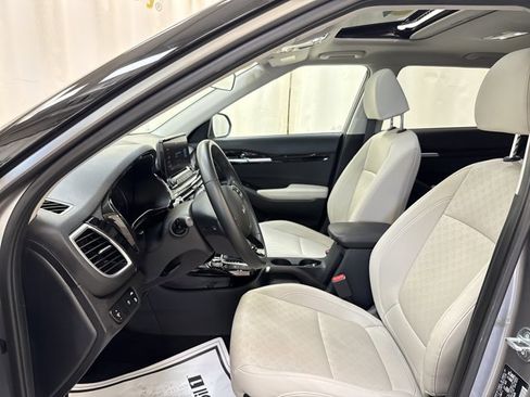 Used 2023 Kia Seltos EX image 12