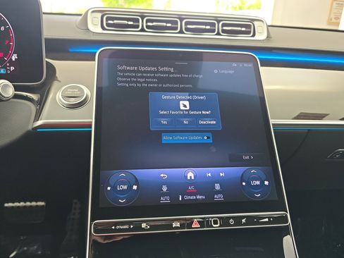 Certified 2025 Mercedes-Benz S 580 4MATIC Sedan image 20