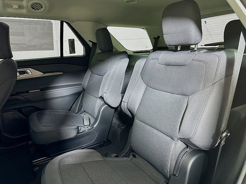 New 2026 Ford Explorer Active image 8