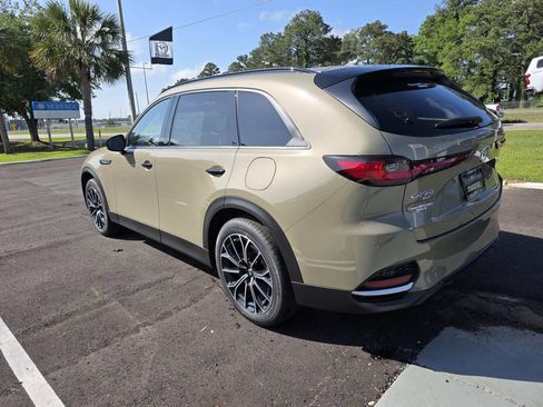 Certified 2025 MAZDA CX-70 Plug-In Hybrid w/ Premium Plus AWD/4WD image 5