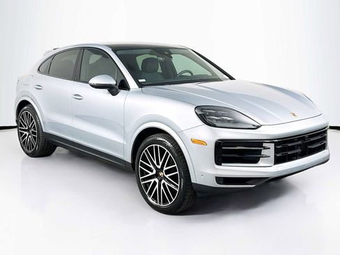 New 2025 Porsche Cayenne Coupe image 7