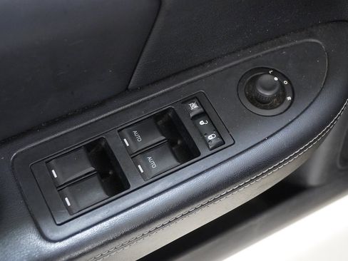 Used 2013 Chrysler 200 Limited image 16