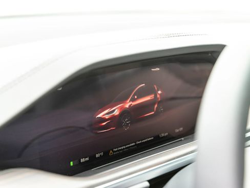 Used 2023 Tesla Model X AWD/4WD image 27