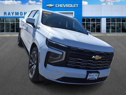 New 2026 Chevrolet Suburban High Country image 10
