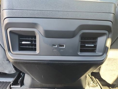 Used 2025 Chevrolet Silverado 2500 LT image 21