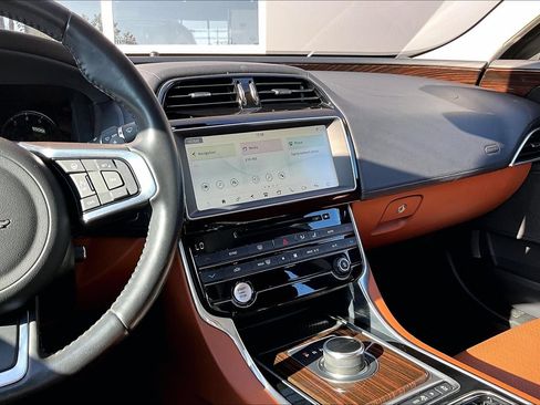 Used 2018 Jaguar XE Portfolio RWD image 6
