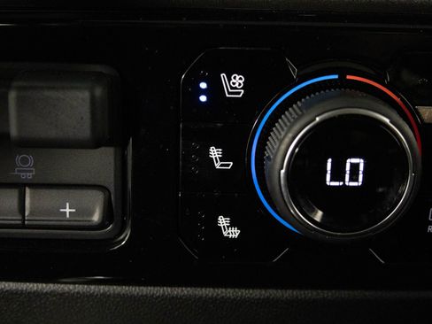 Used 2024 Chevrolet Silverado 1500 High Country w/ High Country Premium Package image 28