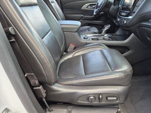 Used 2021 Chevrolet Traverse RS FWD image 20