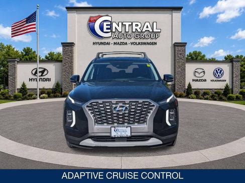 Certified 2022 Hyundai Palisade SEL w/ 8P Bench Seat Package AWD/4WD image 2