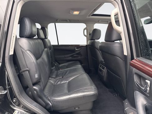 Used 2013 Lexus LX 570 4WD image 21