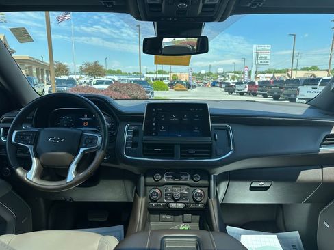 Certified 2023 Chevrolet Tahoe Z71 w/ Luxury Package AWD/4WD image 14