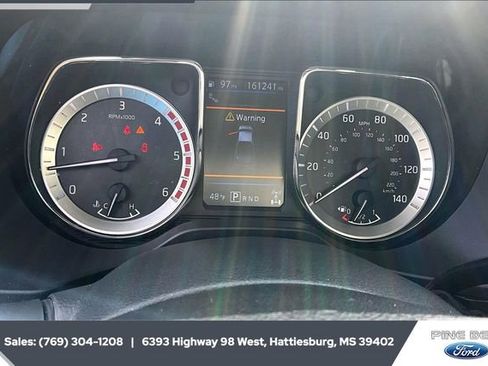 Used 2019 Nissan Titan Platinum Reserve w/ Platinum Utility Package image 12