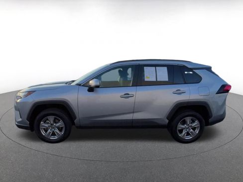 Used 2025 Toyota RAV4 XLE image 8