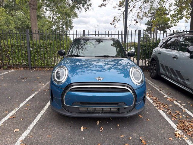 Used 2024 MINI Cooper 4-Door Hardtop FWD image 2