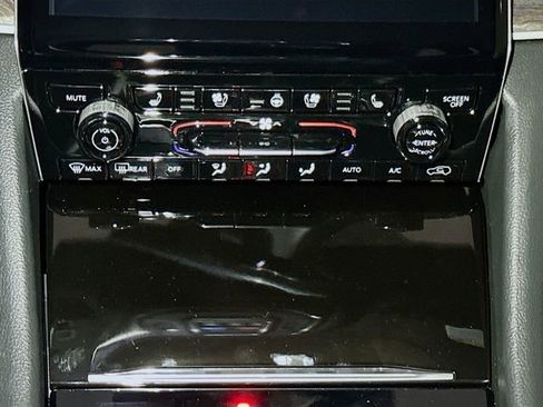 New 2025 Jeep Grand Cherokee L Limited w/ Luxury Tech Group II image 10