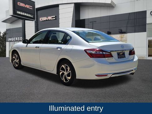 Used 2017 Honda Accord LX image 19
