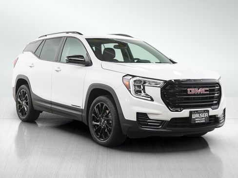 Used 2023 GMC Terrain SLE w/ Driver Convenience Package AWD/4WD image 7
