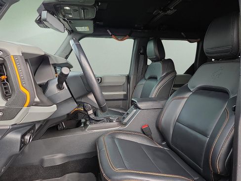 Used 2023 Ford Bronco Badlands image 14