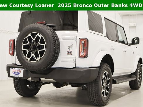 New 2025 Ford Bronco Outer Banks image 8