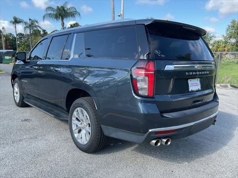 Used 2021 Chevrolet Suburban Premier w/ Premium Package RWD image 3