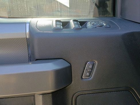 Used 2017 Ford F150 XLT w/ Equipment Group 302A Luxury image 19