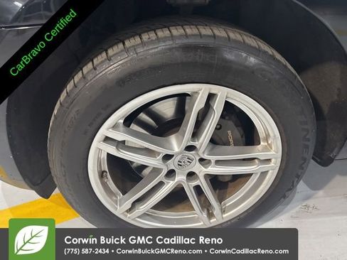 Used 2021 Porsche Macan AWD/4WD image 37