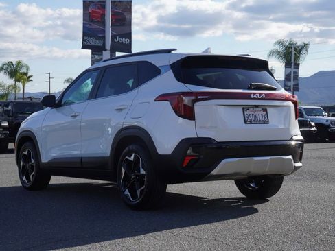 Used 2025 Kia Seltos EX w/ EX Sunroof Package image 6