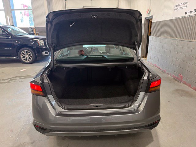 Used 2024 Nissan Altima 2.5 SV FWD image 11
