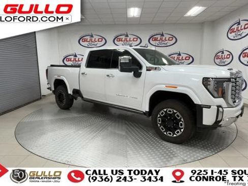 Used 2024 GMC Sierra 3500 Denali w/ Denali Reserve Package AWD/4WD image 2