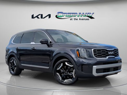 Used 2025 Kia Telluride S FWD image 1