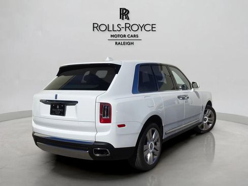 Certified 2022 Rolls-Royce Cullinan w/ Cullinan Package image 2