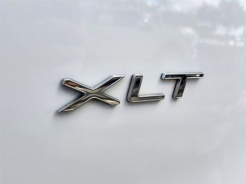 Used 2021 Ford Transit 350 XLT image 8