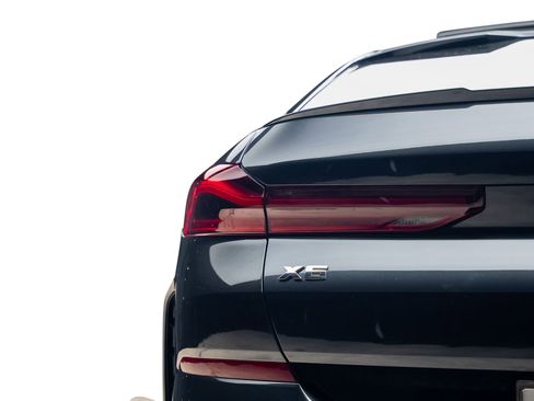 Used 2025 BMW X6 M60i w/ Parking Assistance Package image 18