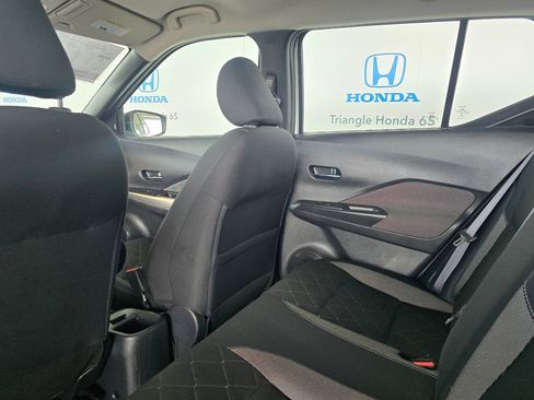 Used 2020 Nissan Kicks SV FWD image 15