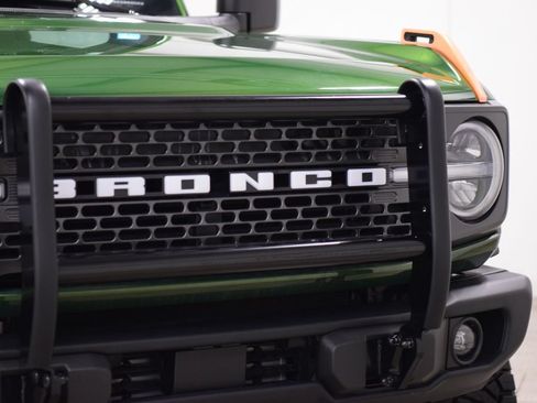 Used 2025 Ford Bronco Badlands AWD/4WD image 9