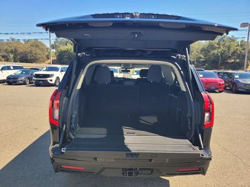 Certified 2025 Ford Expedition Max Active AWD/4WD image 8