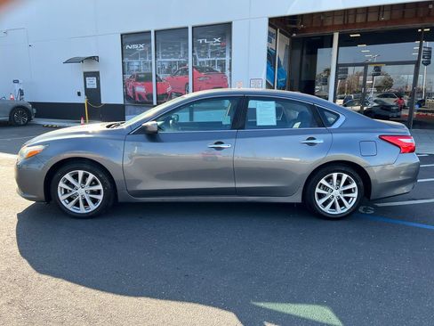 Used 2017 Nissan Altima 2.5 SV image 6