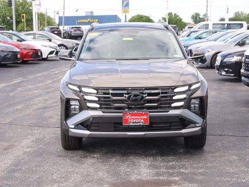 Used 2025 Hyundai Tucson Limited AWD/4WD image 4