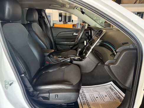 Used 2016 Chevrolet Malibu LT FWD image 11