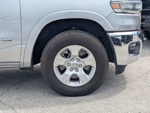Used 2025 RAM 1500 4x4 Crew Cab image 10
