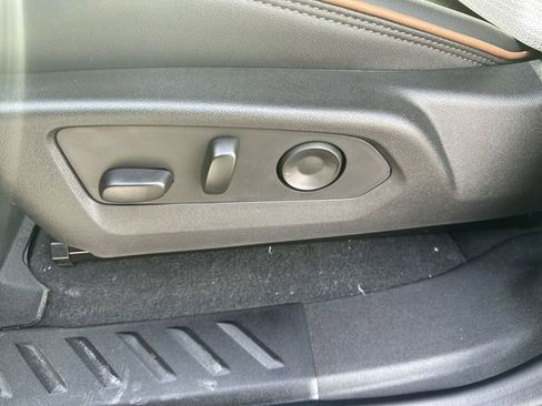 New 2026 GMC Canyon AT4 w/ AT4 Premium Package image 16