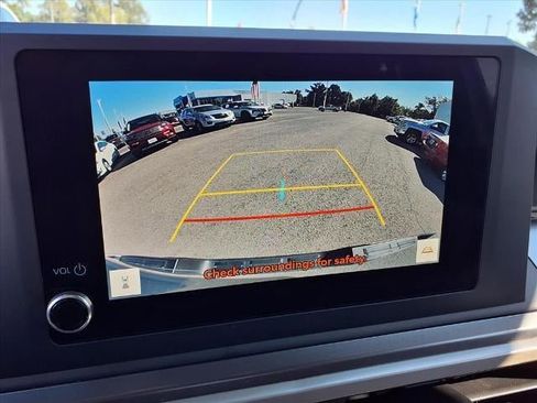 Used 2025 Toyota Tacoma SR image 12