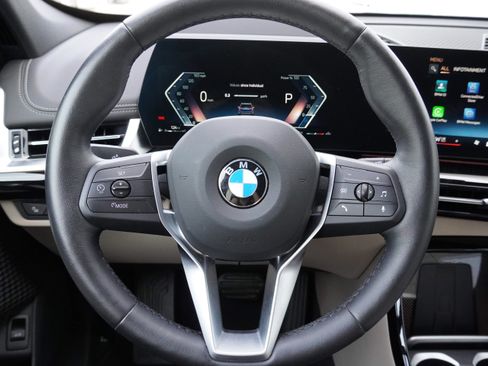 Used 2025 BMW X1 xDrive28i AWD/4WD image 18