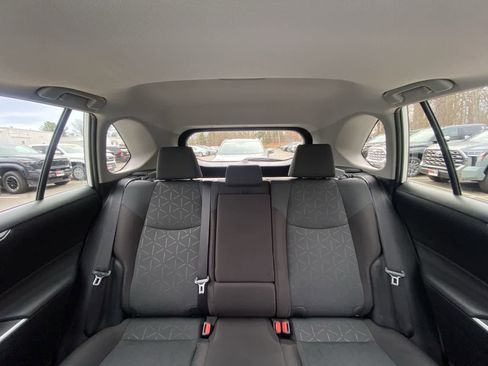 Used 2025 Toyota RAV4 XLE w/ Convenience Package image 28