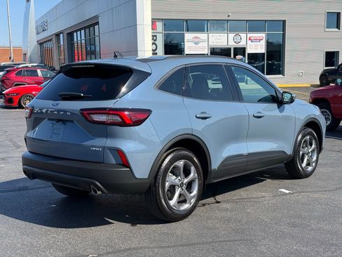 Used 2025 Ford Escape ST-Line Select image 3