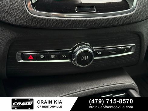 Used 2020 Volvo XC90 T6 Momentum AWD/4WD image 19