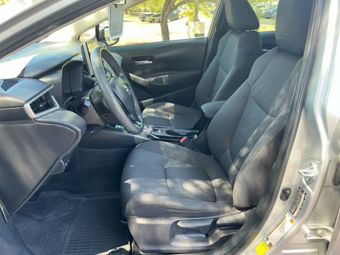 Used 2020 Toyota Corolla LE w/ Carpet Mat Package (TMS) FWD image 11